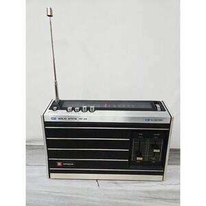 Hitachi KH-1038 Solid State FM-AM All Transistor Radio 1970s WORKING
